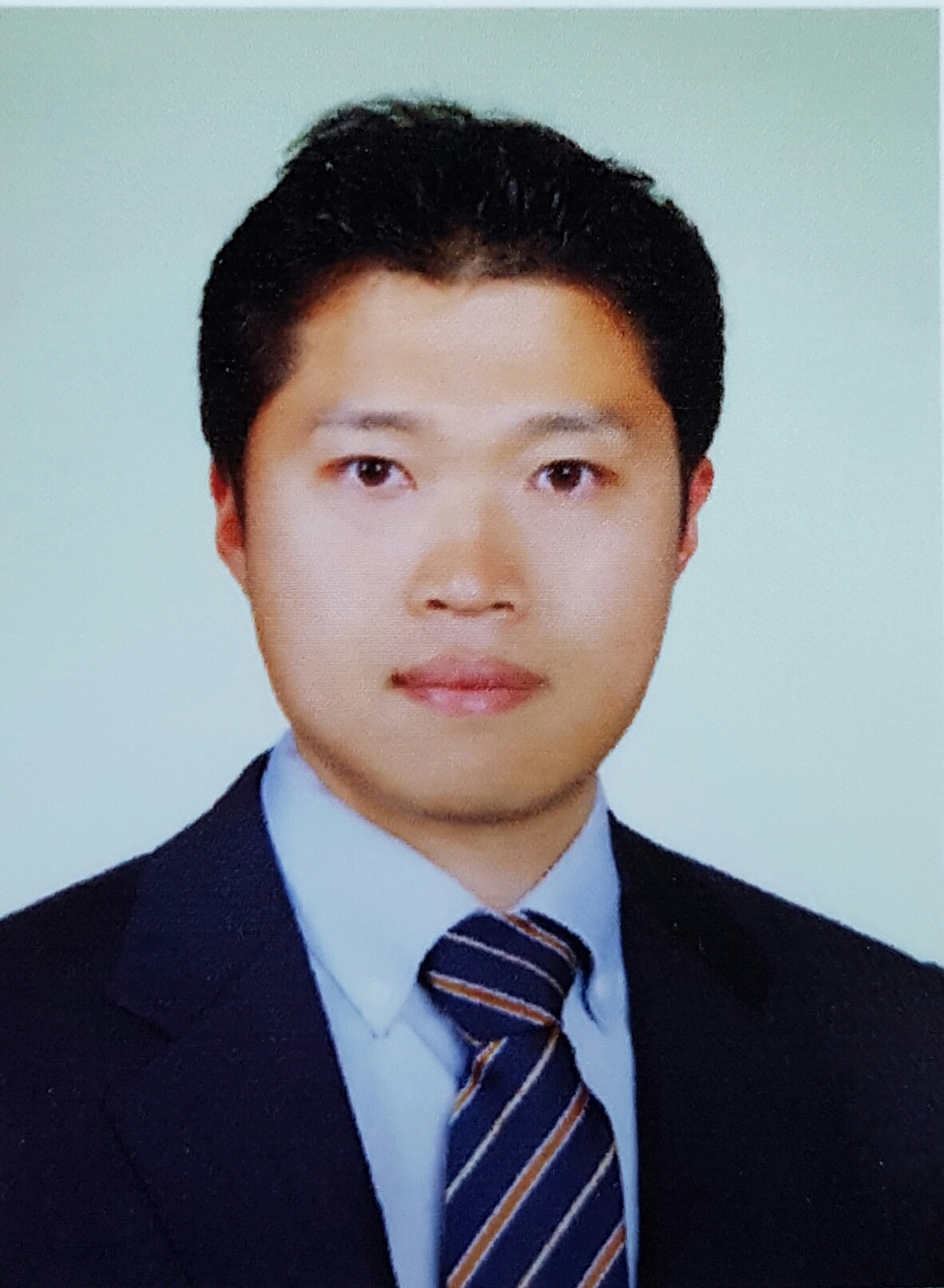 염정헌 사진